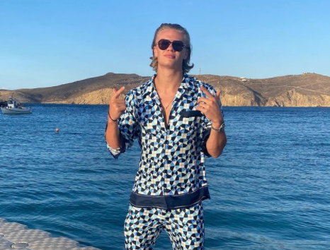 Erling Haaland is partying in Greece with Riyad Mahrez 
